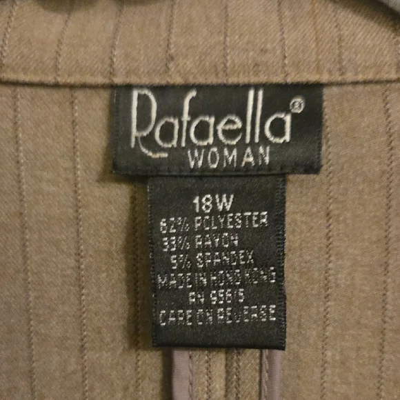 Rafaella Beige Women's Plus Size Suit - Picture 3 of 14